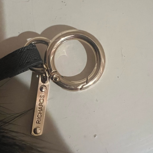 Pom Pom key chain. Authentic Fox fur keychain. Linda Richard’s NY. Orig $150 - Picture 4 of 7